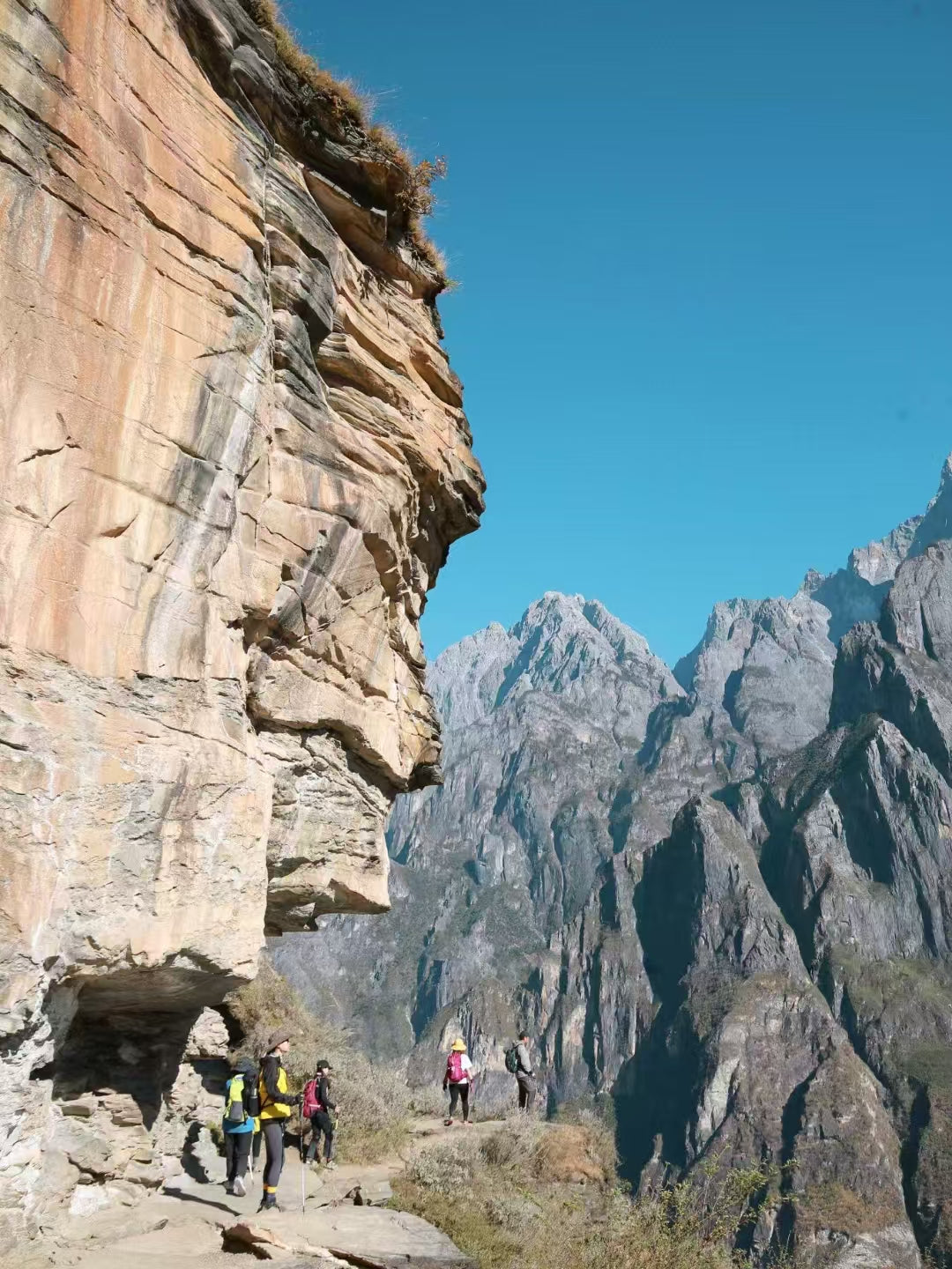Tiger Leaping Gorge Trekking in the Canyon
