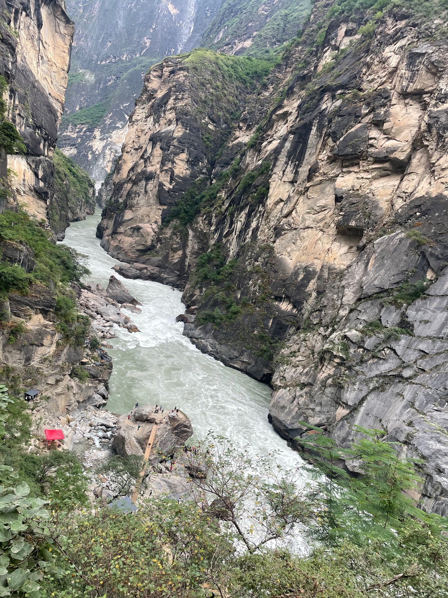Tiger Leaping Gorge Trekking in the Canyon