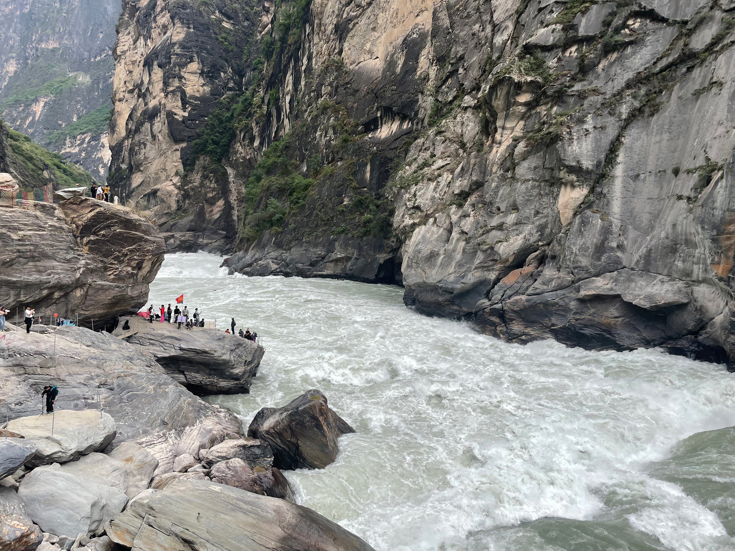 Tiger Leaping Gorge Trekking in the Canyon