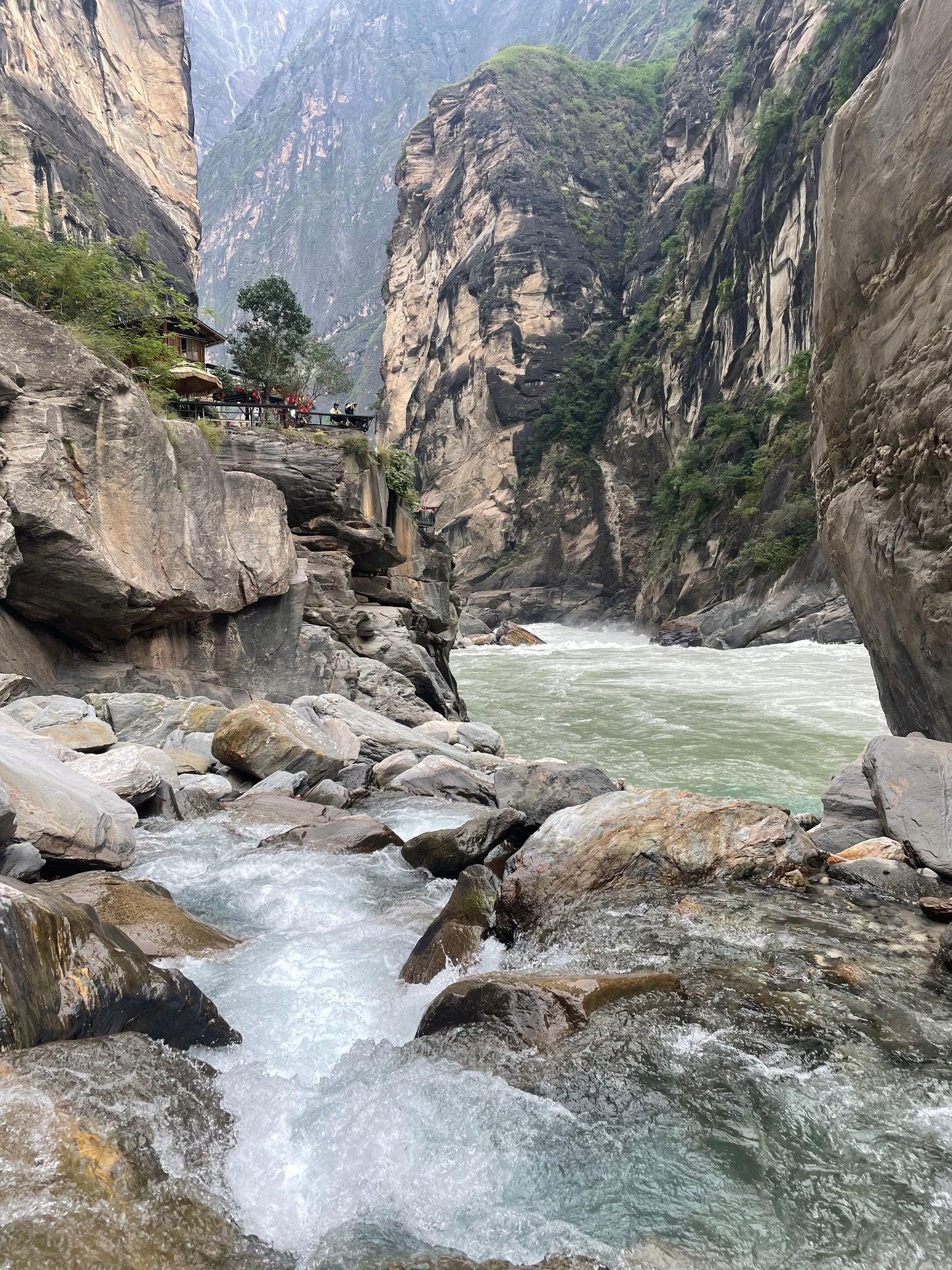 Tiger Leaping Gorge Trekking in the Canyon